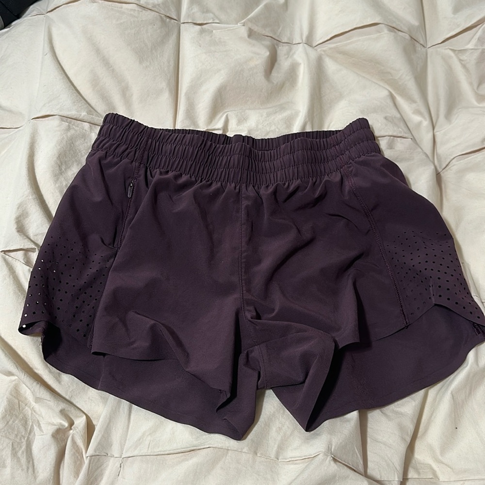 Athleta running shorts. Hustle 3” short